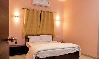 Raj Royal Hotel