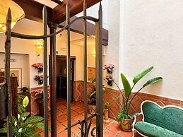 Prado Suites Apartments