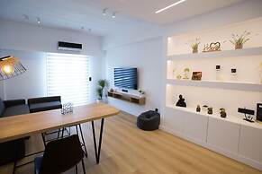 Mocha Acropolis View Apartment