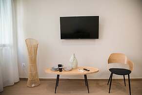 Stoa Luxury Apartment