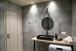 Stoa Luxury Apartment