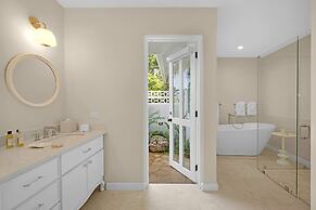 Tranquil 4BR Villa Pool Spa Resort Access