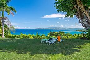 Private 2BR Open-air Villa Panoramic Views Pool