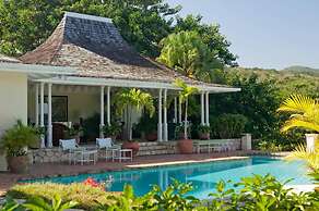 Private 2BR Open-air Villa Panoramic Views Pool