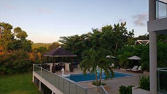 Modern 4BR Hillside Villa Pool Beach Club Access