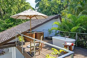 Nature-inspired 4BR Modern Villa Pool Resort Access
