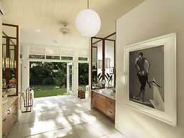 Nature-inspired 4BR Modern Villa Pool Resort Access