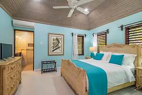 Charming 4BR Garden Villa Pool Separate Cottage