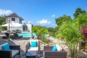 Charming 4BR Garden Villa Pool Separate Cottage