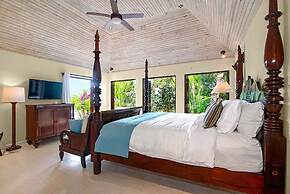 Charming 4BR Garden Villa Pool Separate Cottage