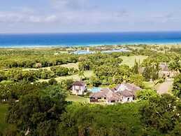 Charming 4BR Garden Villa Pool Separate Cottage