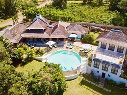 Charming 4BR Garden Villa Pool Separate Cottage