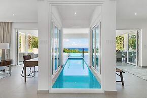 Contemporary 6BR Villa Sea Views Infinity Pool Resort Access