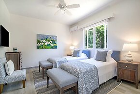 Contemporary 6BR Villa Sea Views Infinity Pool Resort Access