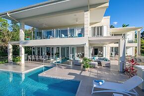 Contemporary 6BR Villa Sea Views Infinity Pool Resort Access