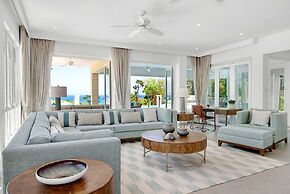 Contemporary 6BR Villa Sea Views Infinity Pool Resort Access