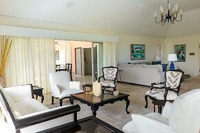 Secluded 3BR Garden Villa Pool Ocean Views