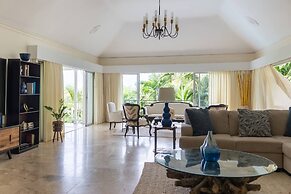 Secluded 3BR Garden Villa Pool Ocean Views