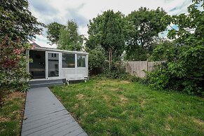 Modern 3 Bedroom, 2 Bathroom Home in Edgware