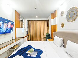 Modern Style Studio At Art Deco Apartment