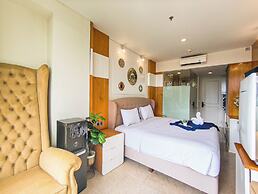 Modern Style Studio At Art Deco Apartment