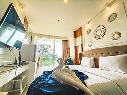 Modern Style Studio At Art Deco Apartment