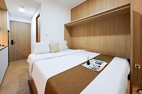 Functional Studio With Murphy Bed At B Residence