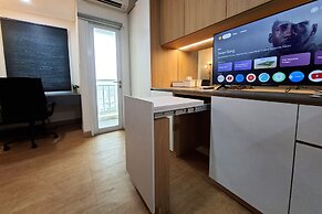 Functional Studio With Murphy Bed At B Residence