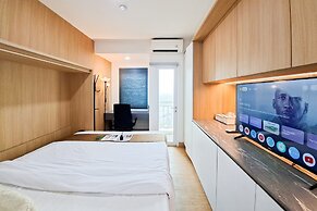 Functional Studio With Murphy Bed At B Residence