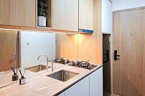 Functional Studio With Murphy Bed At B Residence