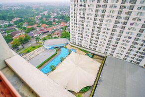 Comfortable Classic Studio At Apartment Cinere Bellevue Suites