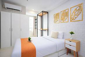 Comfortable Classic Studio At Apartment Cinere Bellevue Suites