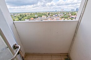 Best Deal Comfortable Studio At Apartment At Cisauk Point