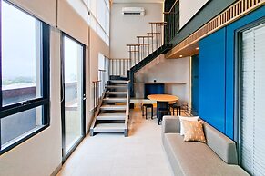 2Br Lavish Areum Residence At Collins Boulevard