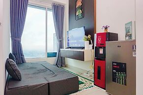 Basic Look 2Br Apartment At Grand Kamala Lagoon