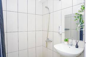 Basic Look 2Br Apartment At Grand Kamala Lagoon