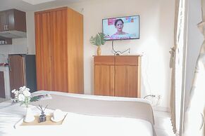 Serene Studio Apartment At Margonda Residence 2