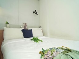 Comfortable And Simple Studio At Menteng Park Apartment