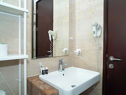 Comfortable And Simple Studio At Menteng Park Apartment