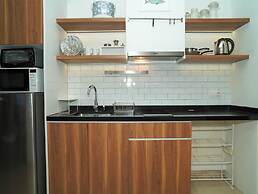 Comfortable And Simple Studio At Menteng Park Apartment