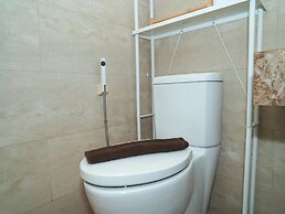 Comfortable And Simple Studio At Menteng Park Apartment