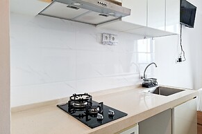Basic Look Studio Apartment At Sky House Bsd Near Aeon Mall