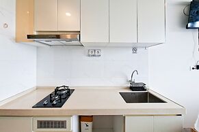Basic Look Studio Apartment At Sky House Bsd Near Aeon Mall