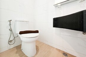 Basic Look Studio Apartment At Sky House Bsd Near Aeon Mall