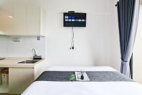 Basic Look Studio Apartment At Sky House Bsd Near Aeon Mall