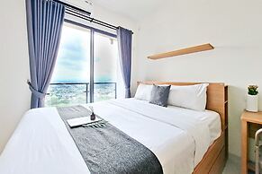 Basic Look Studio Apartment At Sky House Bsd Near Aeon Mall