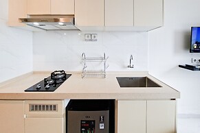 Studio With Simple Style At Sky House Bsd Apartment