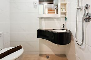 Comfortable Stay In Simple Studio At Apartment Sky House Bsd