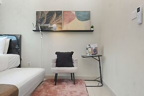 Chic And Cozy Studio Space At Apartment Springlake Summarecon Bekasi