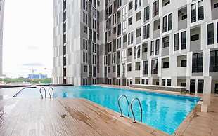Modern Look Studio At The Alton Apartment